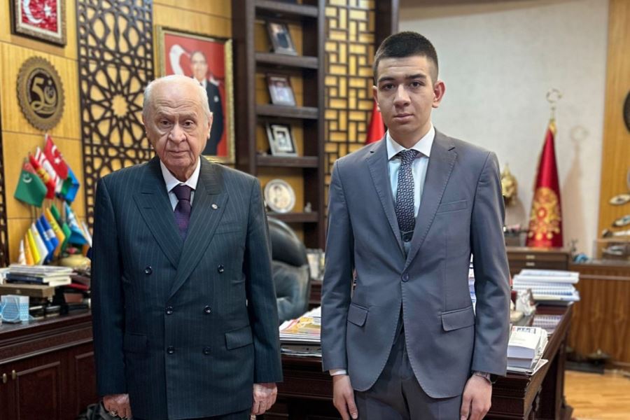 20 yaşında MHP