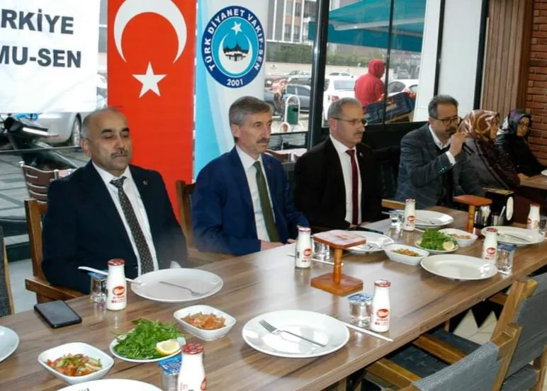 Kamu çalışanlarına da bayram ikramiyesi ödensin