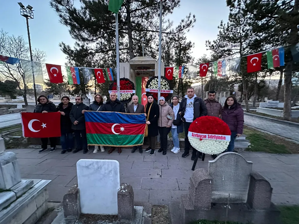 Mehmet Emin Resulzade, dualarla anıldı