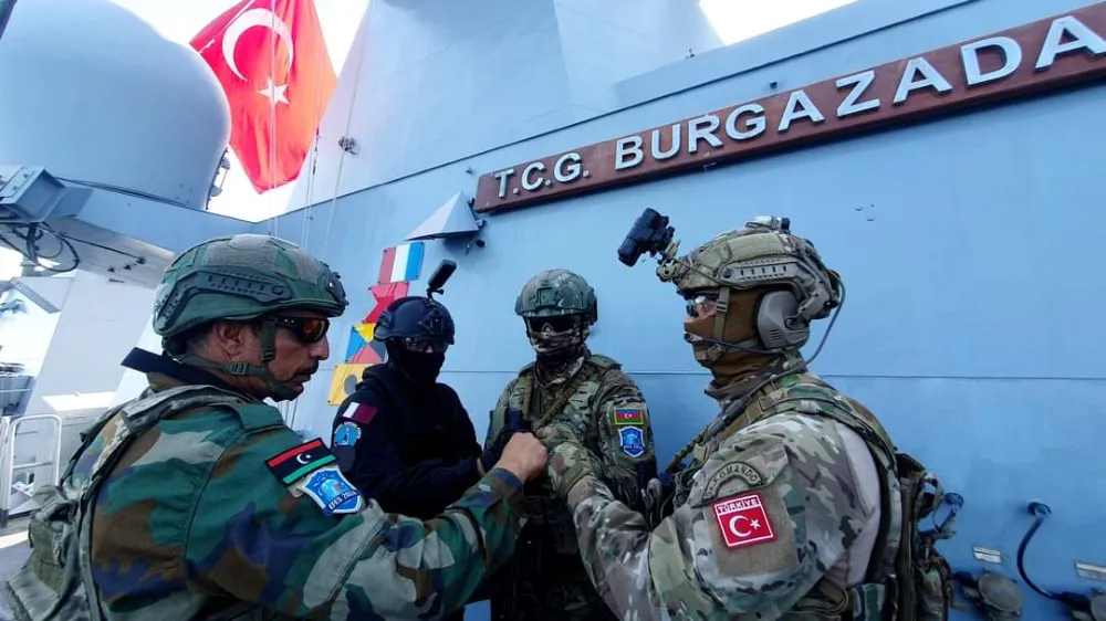 GÜNÜN FOTOĞRAFI: Dosta güven, düşmana korku...