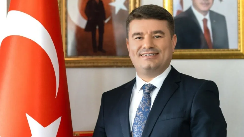 BAŞKAN Dr. EVREN DİNÇER’İN CUMHURİYET BAYRAMI MESAJI