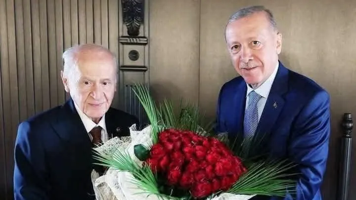 Ali KUZENCİK yazdı: CUMHUR İTTİFAKI CAMDAN VAZO DEĞİL Kİ ÇATLASIN!