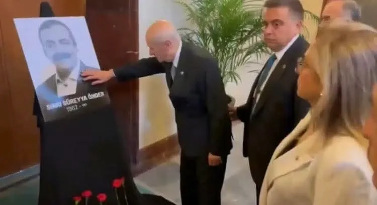 Ali KUZENCİK yazdı: Bizim Bilge Lider yanlış yapmaz!
