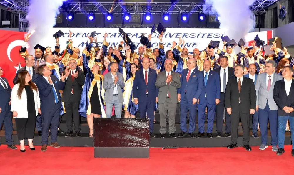 Akdeniz Karpaz Üniversitesi mezunlarını uğurladı 