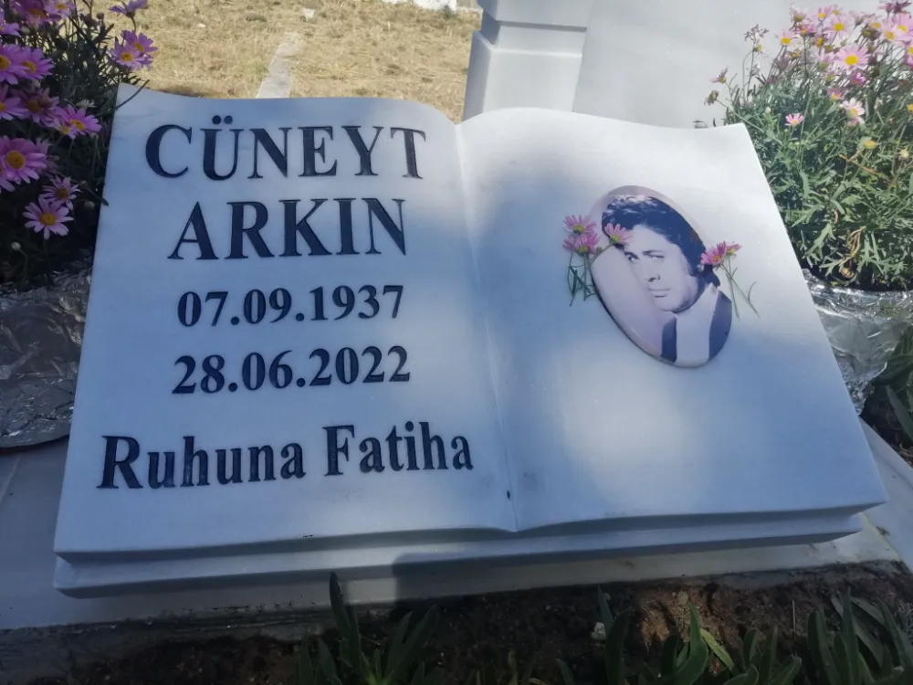 Rahmetle anıyoruz: Biz bir zamanlar Cüneytçiydik... 