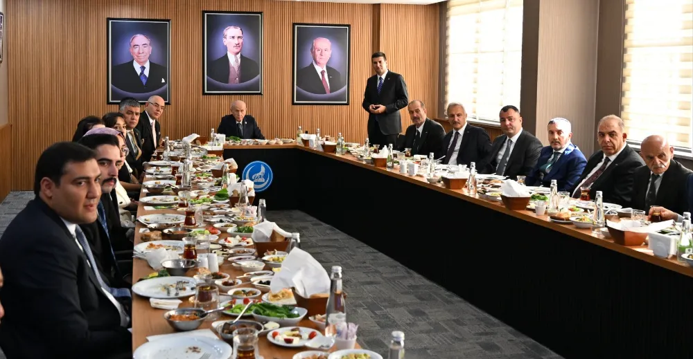 Devlet Bahçeli Bozkurtlarıyla bayram kahvaltısı yaptı 