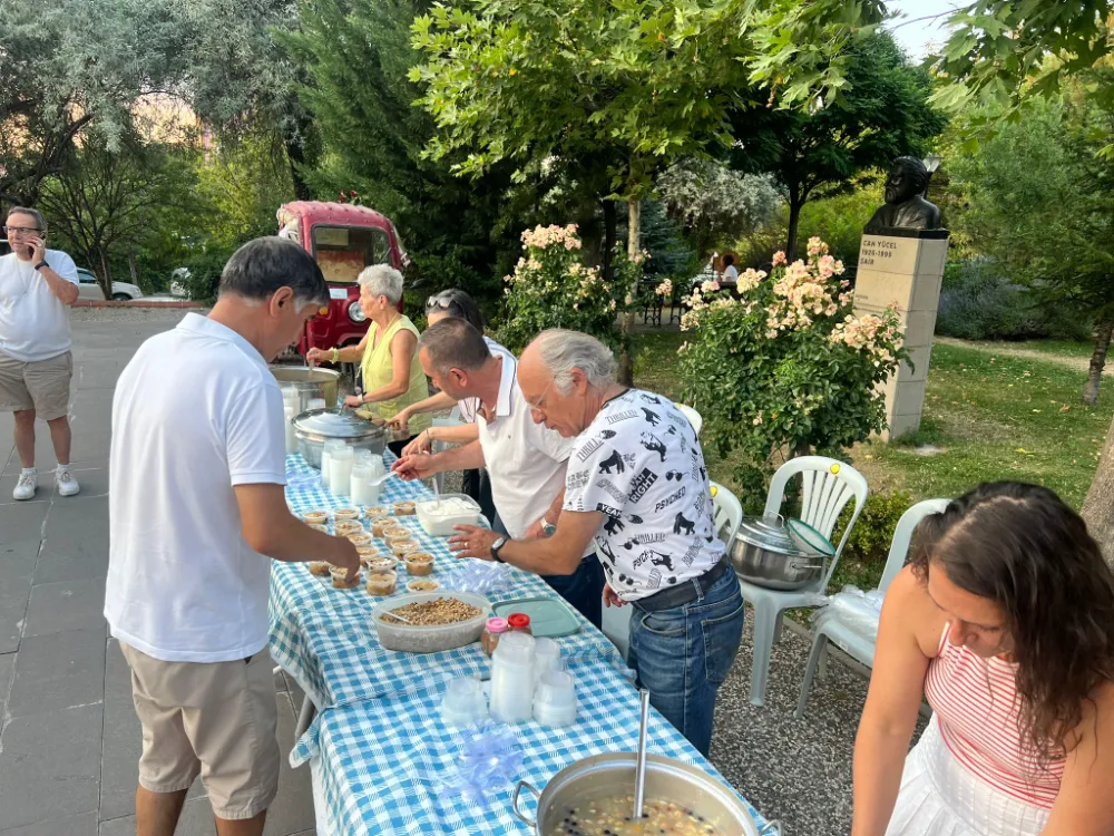 Çiğdemim Derneğinden aşure etkinliği 