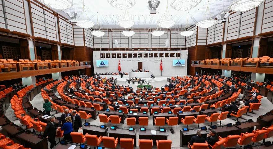 Selçuk DÜZGÜN yazdı: Bunlar bu memleketin çucukları olmamak için direniyorlar!