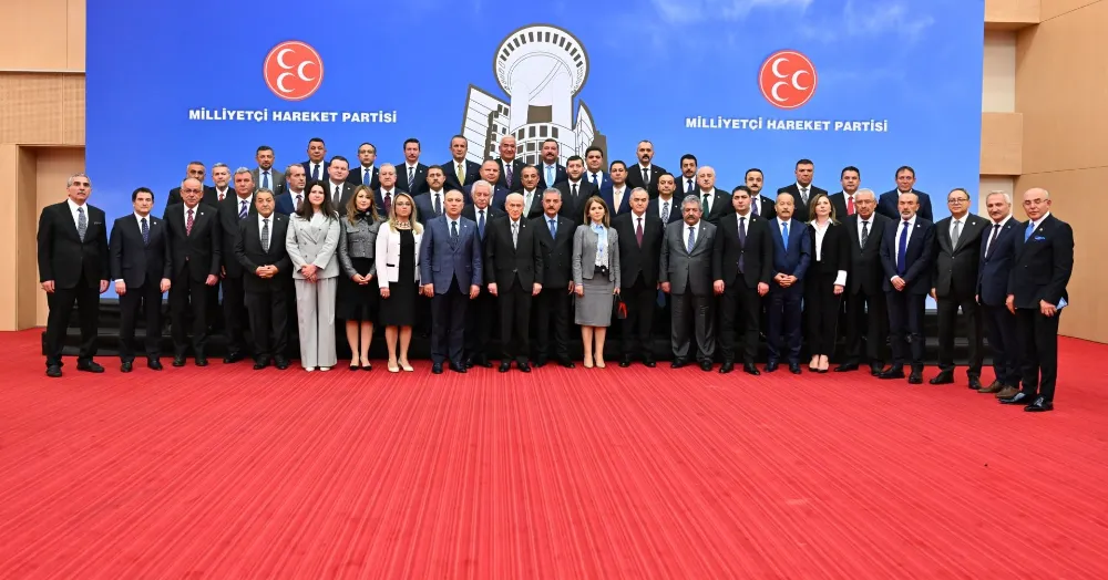 Devlet Bahçeli, Başkanlık Divanı, milletvekili ve danışmanlarıyla yemekte buluştu 