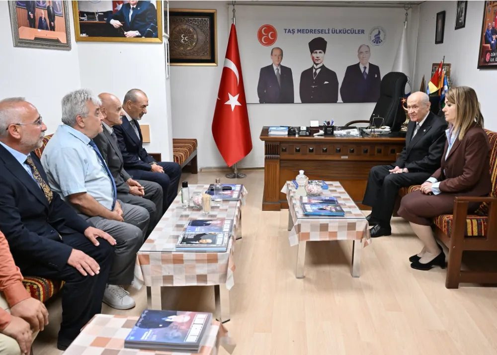 Devlet Bahçeli’den Taş Medreselilere ziyaret