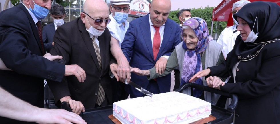 Altınok, bayram neşesine ortak oldu
