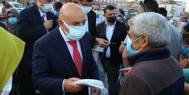 Bez pazar torbaları Başkan Altınok`tan