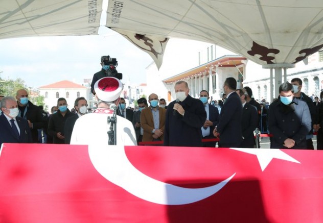 Burhan Kuzu`nun ölümüyle ilgili şüpheler var!