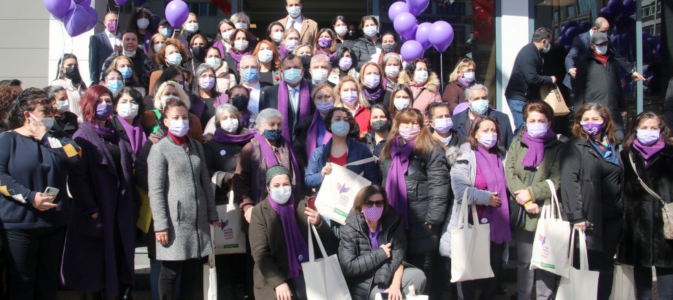 Çankaya`da 8 Mart`a yakışan kutlama